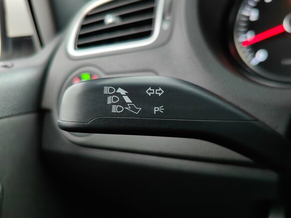 2012 Volkswagen Polo V, белый, 620000 рублей - вид 13