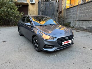 2017 Hyundai Solaris II, серый, 770000 рублей, вид 2