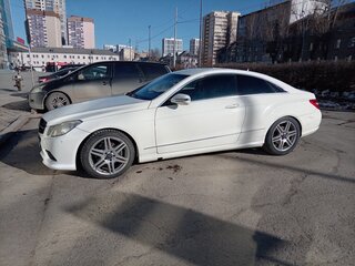 2009 Mercedes-Benz E-Класс 350 IV (W212, S212, C207), белый, 850000 рублей, вид 5