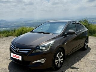 2016 Hyundai Solaris I Рестайлинг, коричневый, 890000 рублей, вид 1