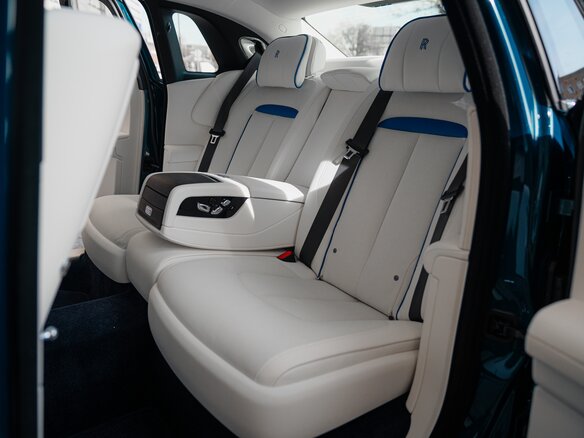 2026 Rolls-Royce Ghost II Рестайлинг (Series II), синий - вид 13