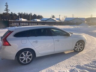 2013 Volvo V60 I Рестайлинг, белый, 1160000 рублей, вид 4