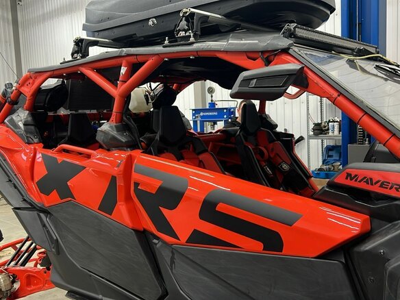2017 BRP Can-Am Maverick Max 1000, красный, 3200000 рублей - вид 15