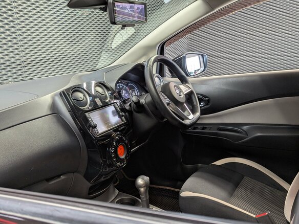 2017 Nissan Note II Рестайлинг, чёрный, 940000 рублей - вид 24