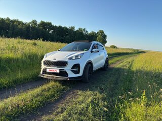 2019 Kia Sportage IV Рестайлинг, белый, 2300000 рублей, вид 2