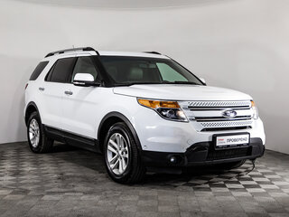 2014 Ford Explorer V, белый, 1699000 рублей, вид 3