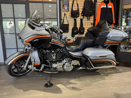2019 Harley-Davidson Ultra Limited, серебристый, 1990000 рублей, вид 3