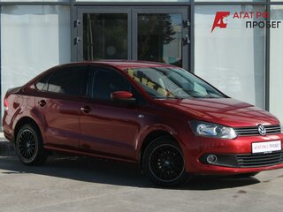2013 Volkswagen Polo V, красный, 705000 рублей, вид 3