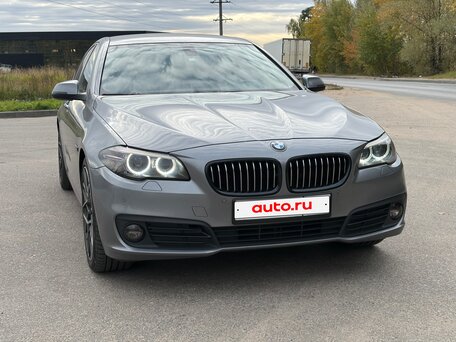 2016 BMW 5 серии 520i VI (F10/F11/F07) Рестайлинг, серый, вид 3