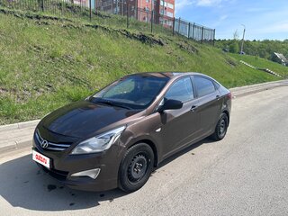 2015 Hyundai Solaris I Рестайлинг, коричневый, 550000 рублей, вид 1