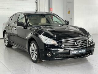 Infiniti M25 IV