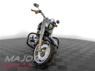 2023 Harley-Davidson Fat Boy, чёрный, 2695000 рублей, вид 3