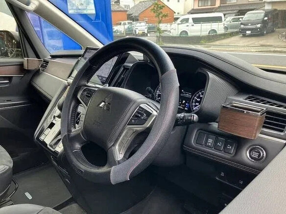 2023 Mitsubishi Delica D:5 I Рестайлинг, белый, 2800000 рублей - вид 16