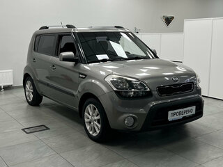 2013 Kia Soul I Рестайлинг, серый, 800000 рублей, вид 3