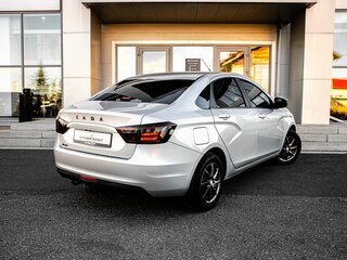 2017 Lada (ВАЗ) Vesta I, серебристый, 769000 рублей, вид 2