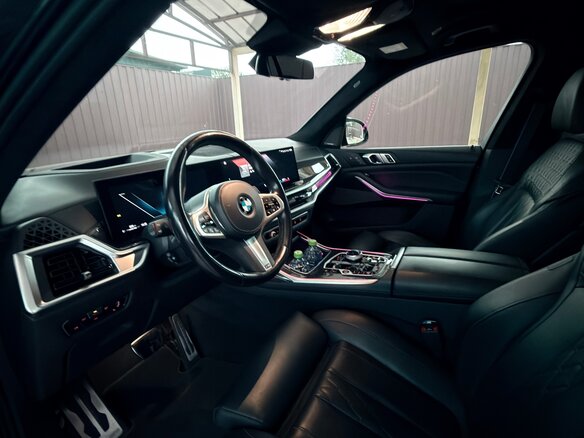 2022 BMW X7 40d I (G07) Рестайлинг, чёрный, 12800000 рублей - вид 4