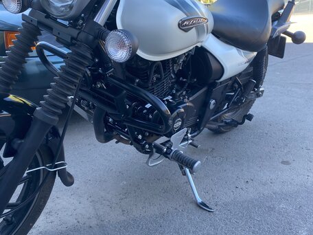 2018 Bajaj Avenger, белый, 200000 рублей, вид 1