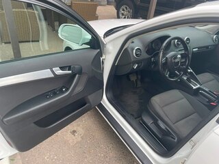 2012 Audi A3 II (8P) Рестайлинг 2, белый, 680000 рублей, вид 5