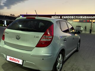 2010 Hyundai i30 I Рестайлинг, серебристый, 800000 рублей, вид 5