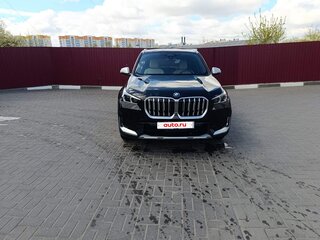 2023 BMW X1 28i xDrive III (U11/U12), чёрный, 2989606 рублей, вид 1
