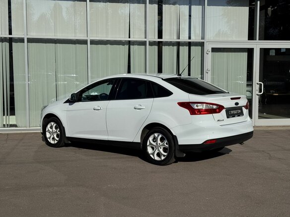 2015 Ford Focus III, белый, 825000 рублей - вид 6