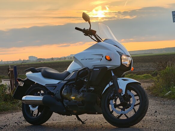 2013 Honda CTX 700, белый, 600000 рублей