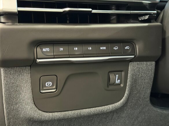 2026 Cadillac Escalade ESV V Рестайлинг, чёрный, 22500000 рублей - вид 14