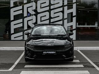 2021 Kia K5 III, чёрный, 1849000 рублей, вид 3