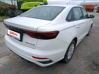 2024 Geely Emgrand II, белый, 1280700 рублей, вид 3