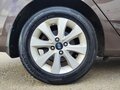 2016 Hyundai Solaris I Рестайлинг, коричневый, 955000 рублей - вид 8