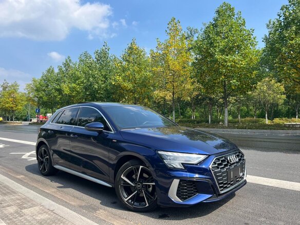 2023 Audi A3 35 TFSI IV (8Y), синий - вид 3