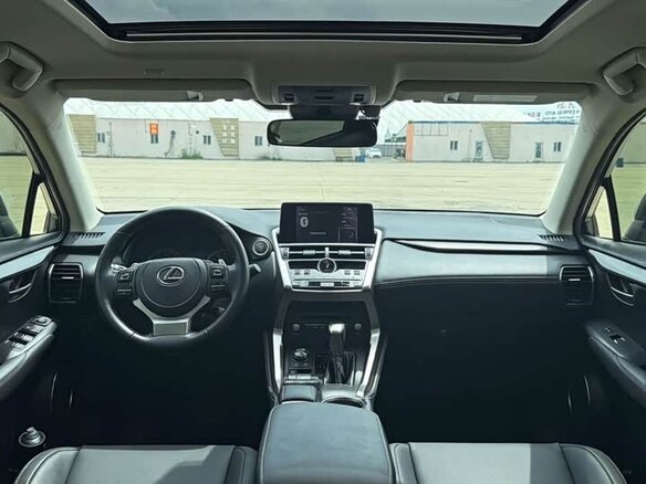 2021 Lexus NX 200 I Рестайлинг, белый - вид 9