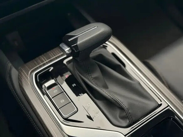 2022 Wuling Jiachen, бежевый, 1282000 рублей - вид 11