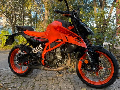 2024 KTM 390 Duke, золотистый, 555000 рублей, вид 1