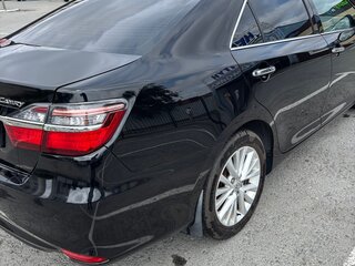 2015 Toyota Camry VII (XV50) Рестайлинг, чёрный, 1600000 рублей, вид 2