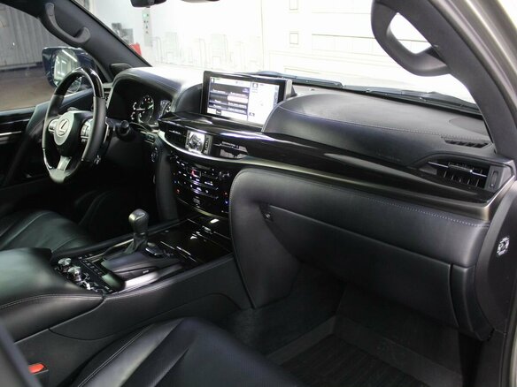 2016 Lexus LX 570 III Рестайлинг 2, серый, 5850000 рублей - вид 32
