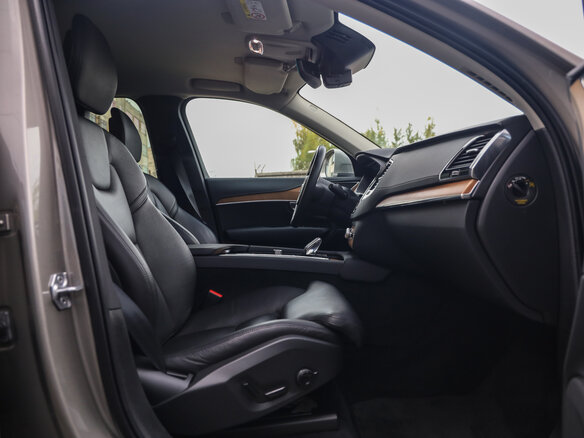2021 Volvo XC90 II Рестайлинг 1, серый - вид 26