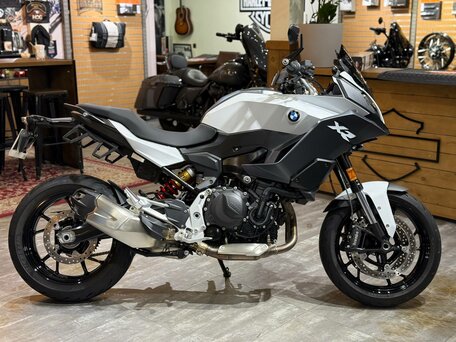 2024 BMW F 900 XR, белый, 1450000 рублей, вид 1