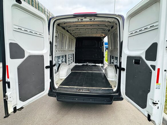 2019 Volkswagen Crafter, белый, 3100000 рублей - вид 17