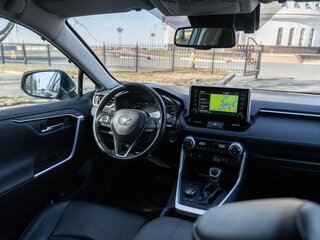 2020 Toyota RAV4 V (XA50), чёрный, 2820000 рублей, вид 4
