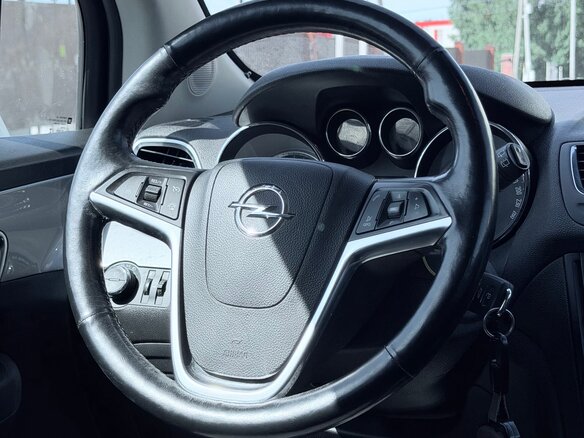 2013 Opel Mokka I, белый, 820000 рублей - вид 13