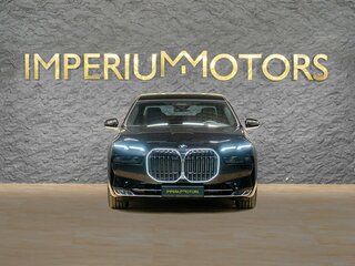 2025 BMW 7 серии 740i xDrive VII (G70), чёрный, 16300000 рублей, вид 2