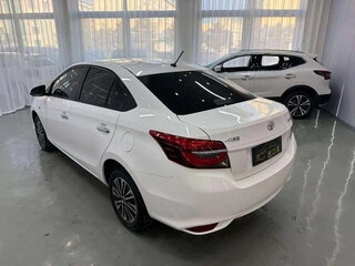 2022 Toyota Vios III, белый, 940000 рублей, вид 4