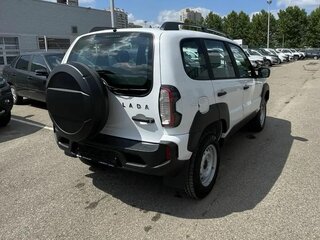 2026 Lada (ВАЗ) Niva Travel I Рестайлинг, белый, 1528000 рублей, вид 5