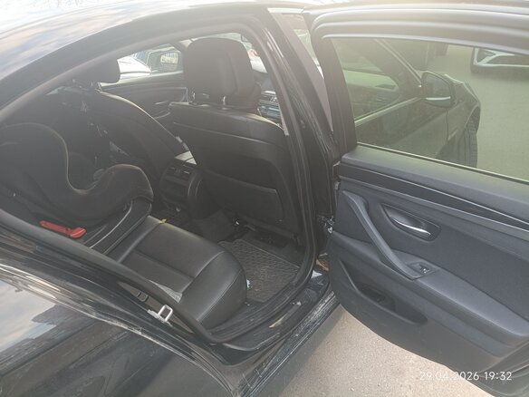 2013 BMW 5 серии 520d VI (F10/F11/F07), чёрный, 1700000 рублей - вид 10