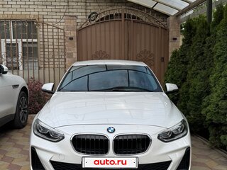 2021 BMW 1 серии 120i III (F52) Рестайлинг, белый, 2400000 рублей, вид 1