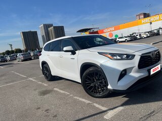 2022 Toyota Highlander IV (XU70), белый, 4500000 рублей, вид 3