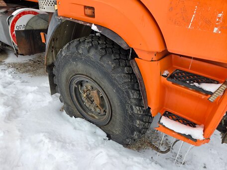 2017 КамАЗ 43118, оранжевый, 2300000 рублей, вид 4