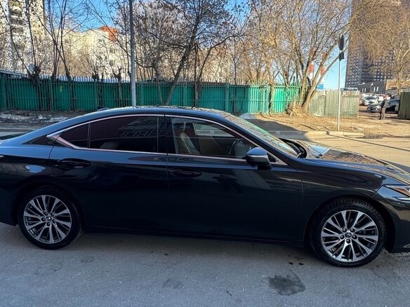 2021 Lexus ES 250 VII Рестайлинг, чёрный, 2950000 рублей - вид 4