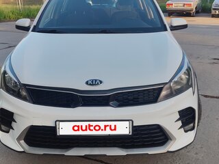 2021 Kia Rio X IV Рестайлинг, жёлтый, 1100000 рублей, вид 4
